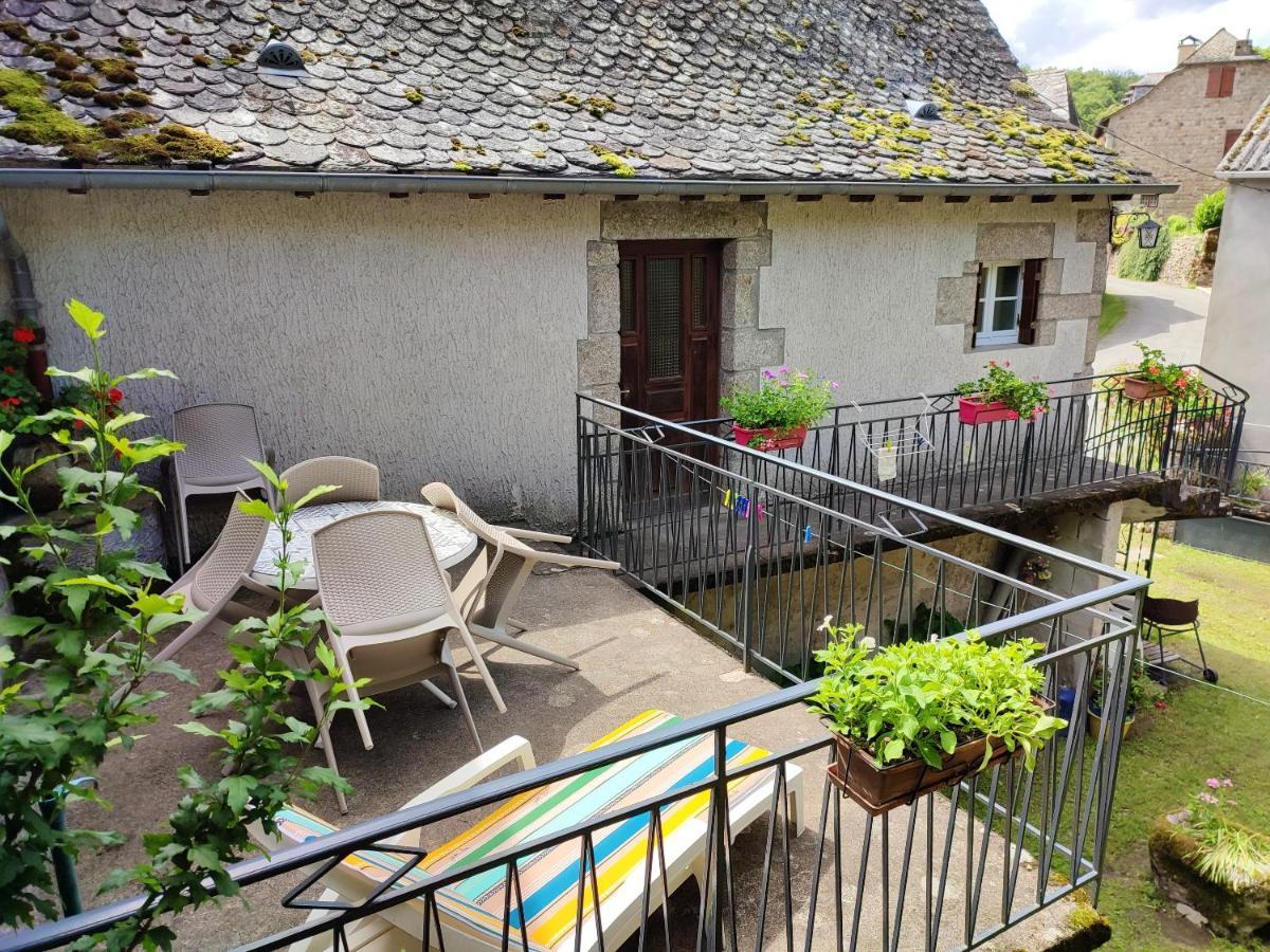 Maison Charmante A Florentin La Capelle Avec Jardin Et Vue Montagne Exterior photo